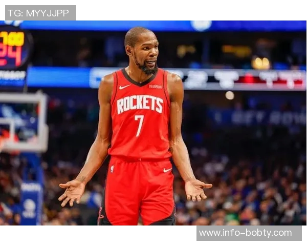 杜兰特称赞布克防守表现出色最终球队成功完成关键一击